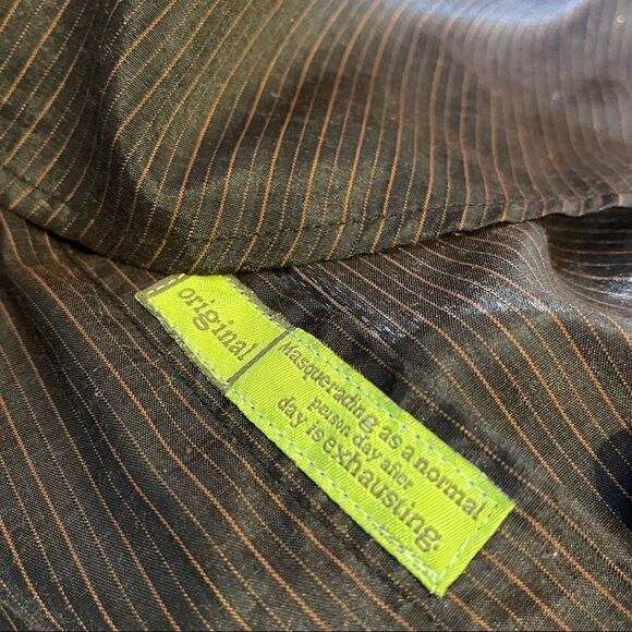 Roar Brown on Brown Long Sleeve Button Down Shirt in Size Medium - Picture 3 of 7